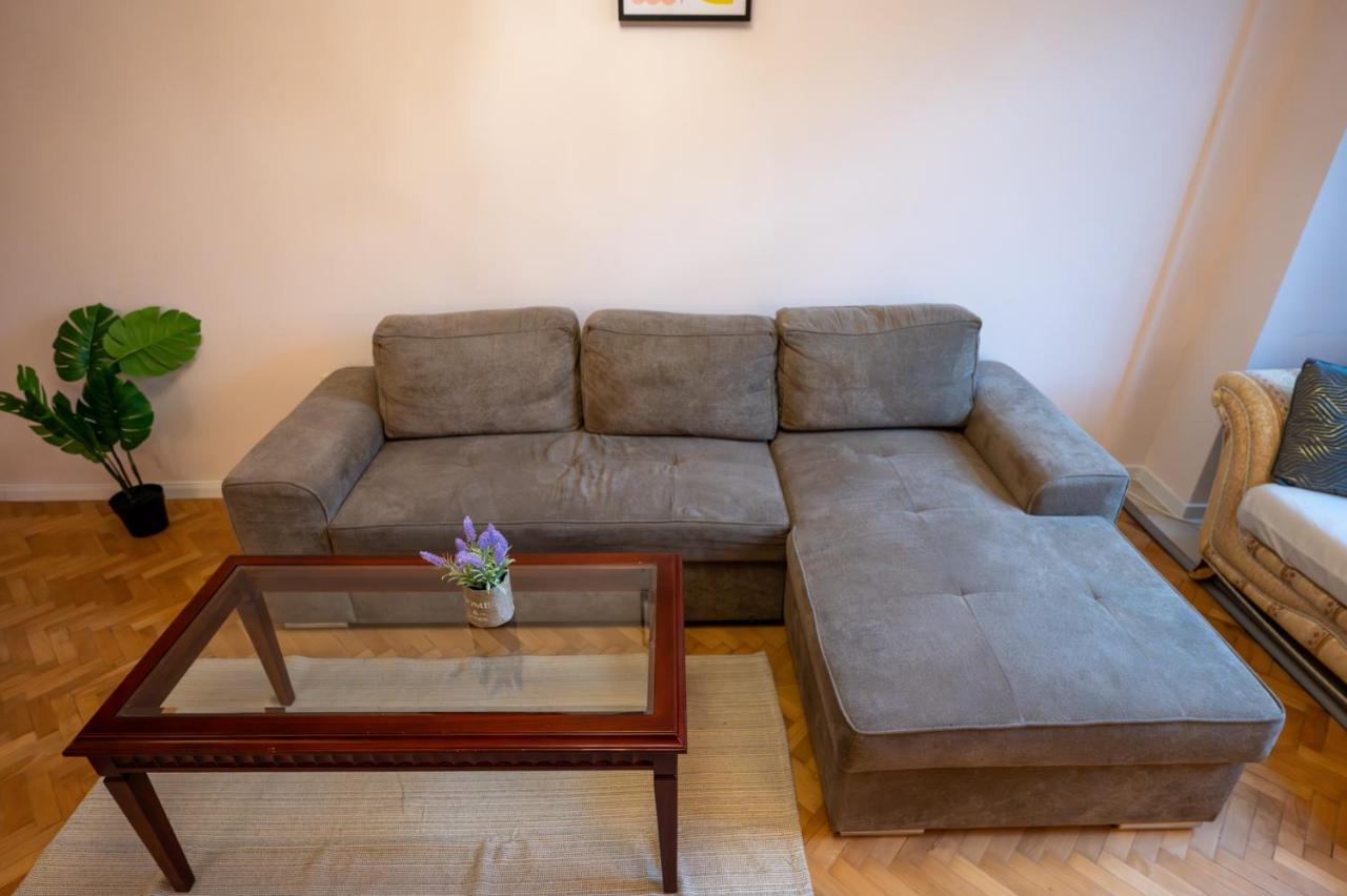 Spacious 1Bdr Apartment Near City Center Sófia Exterior foto